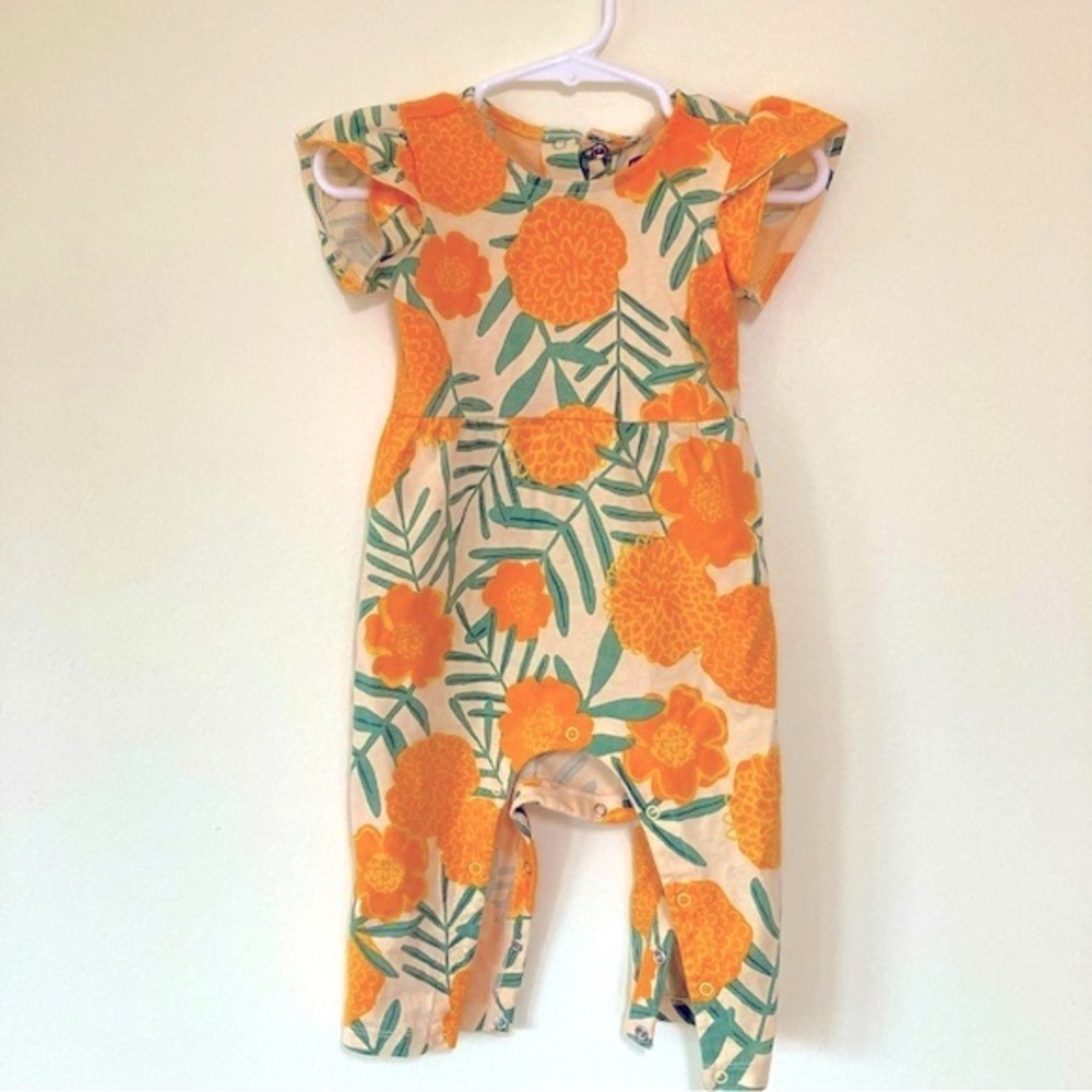 Tea Collection Tulip Sleeve Baby Romper Marigold Print Size 9-12 months